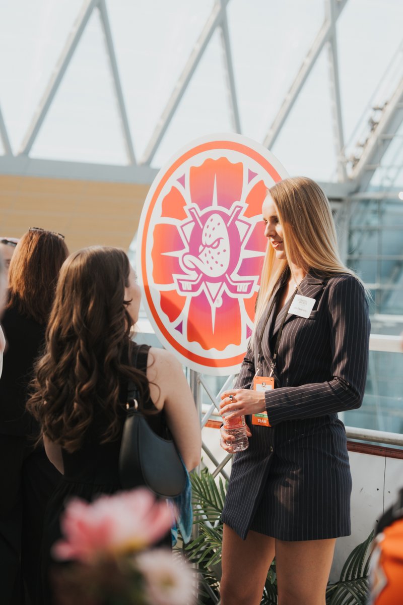 x - Anaheim Ducks tweet media