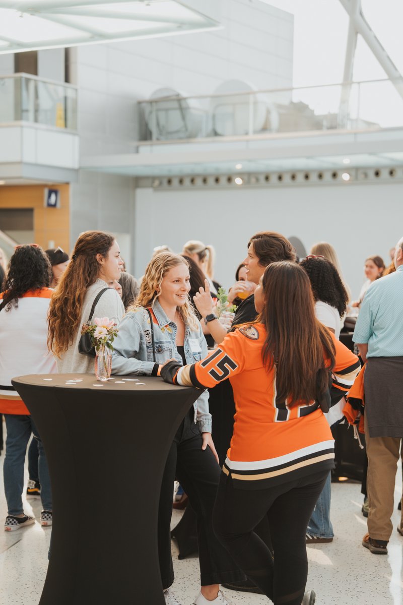 x - Anaheim Ducks tweet media