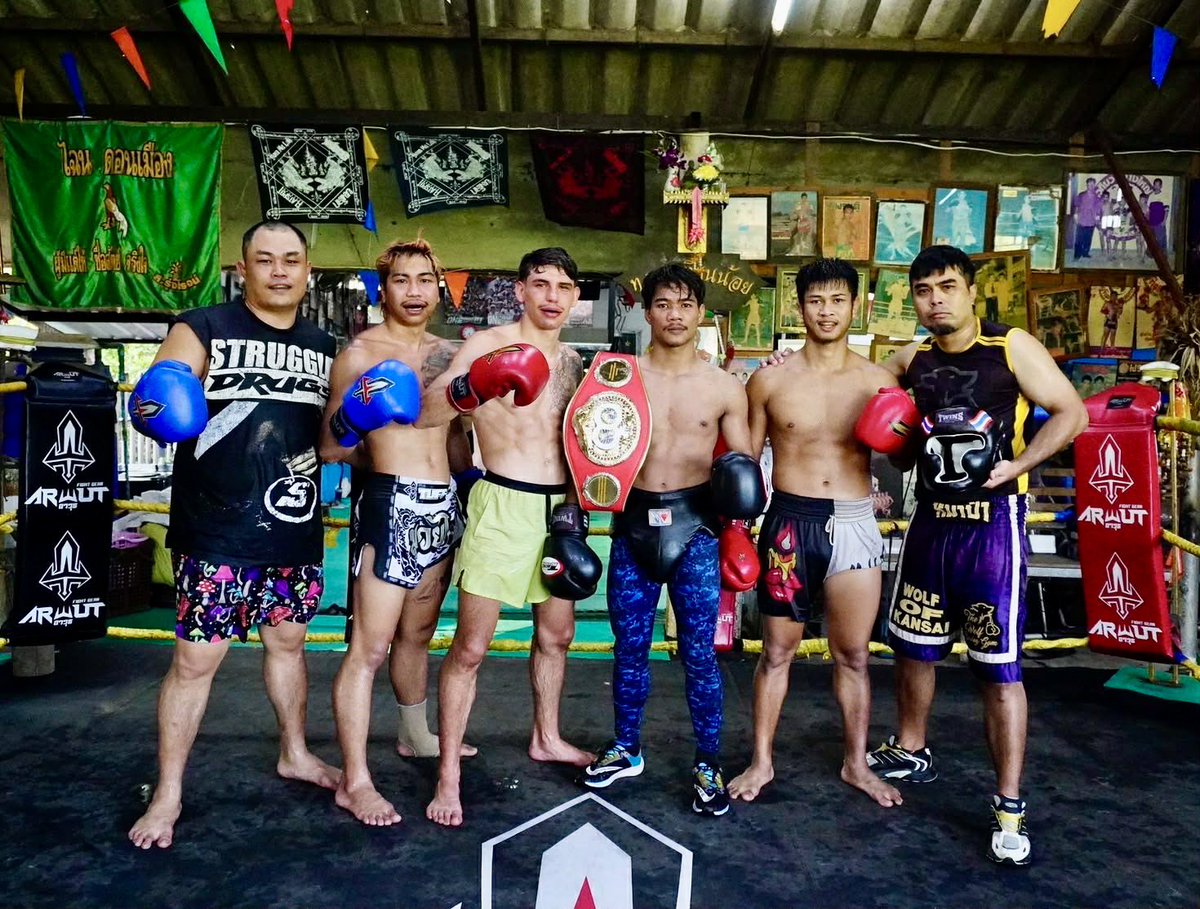 boxingboyth2's tweet photo. เพชรโกศล ซ้อมแกร่ง เตรียมป้องบังคับ

🎤 Lemino Boxing Phoenix Battle 154
🗓️ 13 เม.ย. 69
🏟️ โคราคุเอ็ง ฮอลล์, ญี่ปุ่น
🖥️ Lemino Boxing, ESPN KNOCK OUT 

🥊 ป้องกันแชมป์โลก IBF รุ่นจูเนียร์ฟลายเวตไฟต์บังคับ
เพชรโกศล กรีนซึดะ 🇹🇭 🆚 เซร์คิโอ เมนโดซา คอร์โดบา 🇲🇽

Photo: ภูมิ โกศลเสรฐ https://t.co/rQ1aaHzF4O