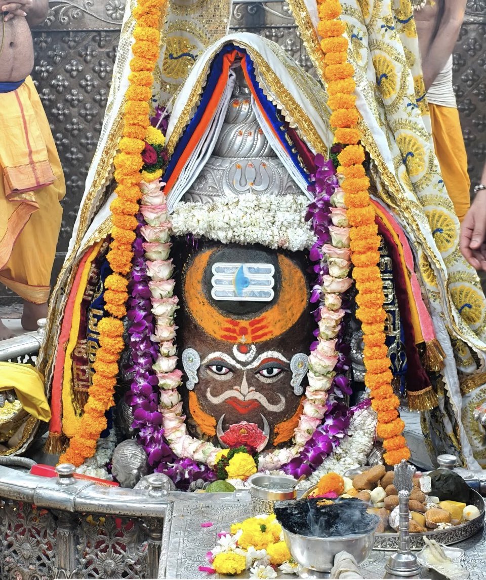 श्री महाकालेश्वर भस्म आरती दर्शन | 09.03.2026

Shri Mahakaleshwar Bhasma Aarti Darshan | 09.03.2026