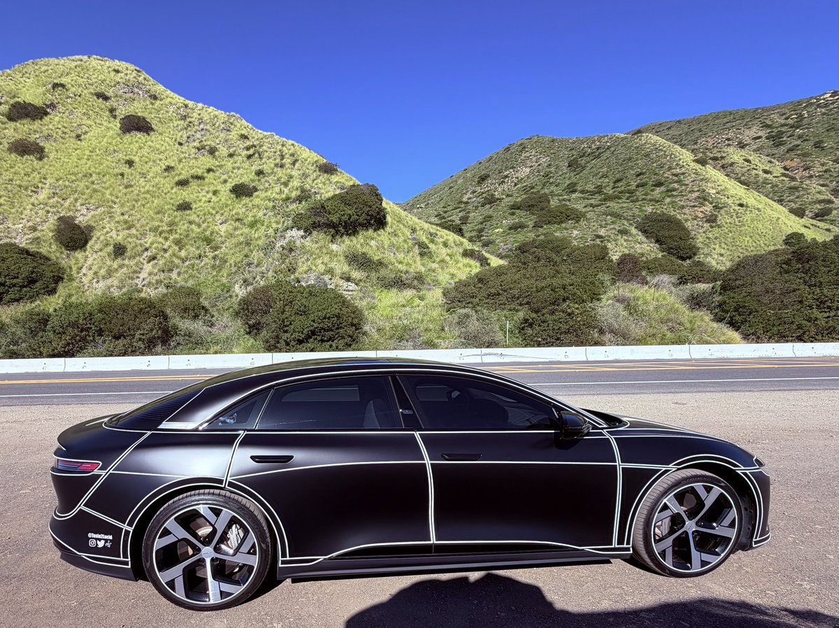 Tesla2Lucid tweet media