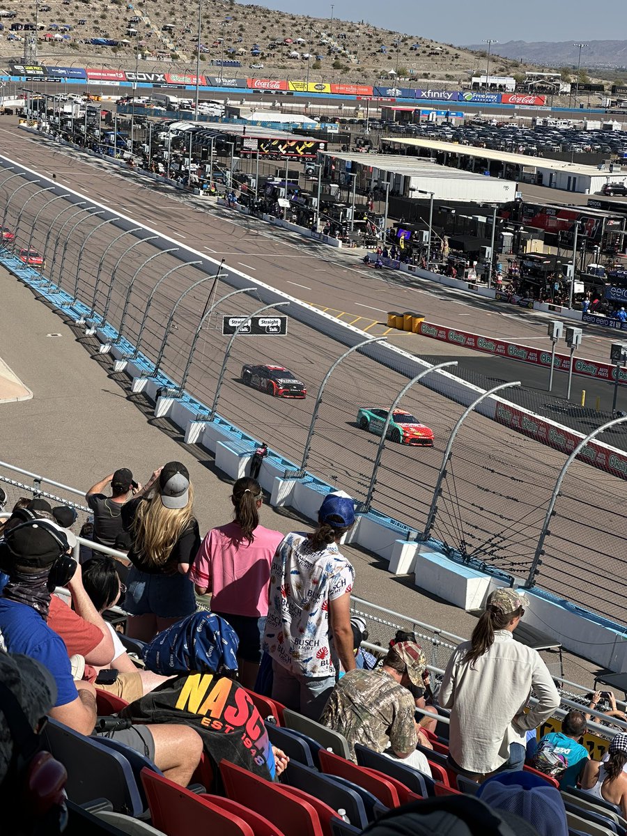 griswold71's tweet photo. @dennyhamlin that part of the race where you were #1 position.  Great job today!  You stayed up there https://t.co/ddEi1R4QZT