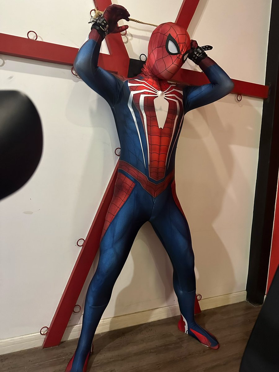 网兜头 tweet media