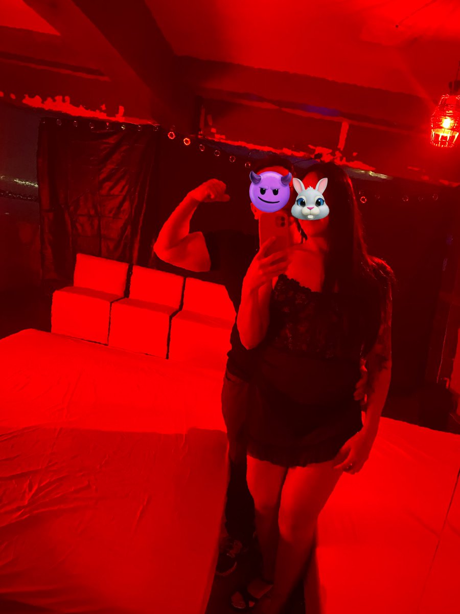 Ivan y Nay tweet media