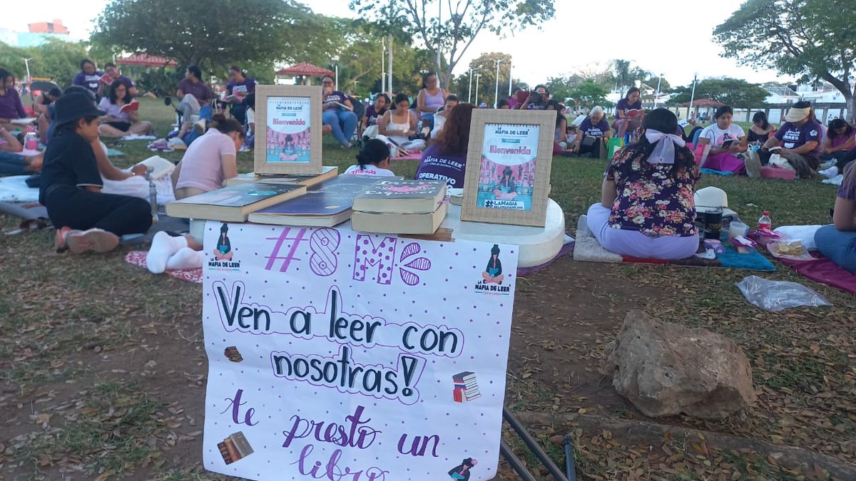 xevtfm's tweet photo. #EnFotos 📸En estos momentos, en el Parque La Choca, se lleva a cabo el círculo de lectura La Mafia de Leer Club de Lectura Operativo Mafioso 8M, esto en conmemoración del Día Internacional de la Mujer https://t.co/rW9bgG9r9I