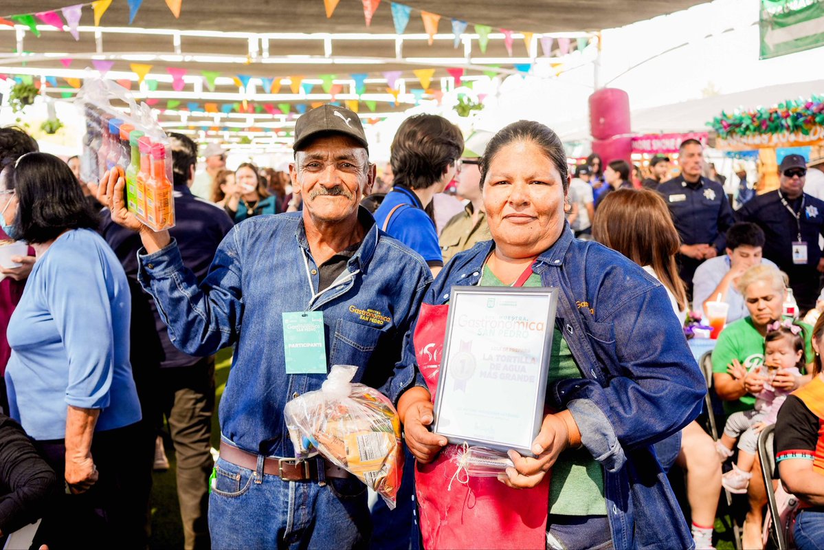 🏆 Ganadores de la 9na Muestra Gastronómica de San Pedro

🥇 Mejores Frijoles: Mak Catalina
🍲 Mejor Gallina Pinta: Salomé Sazón Casero
🌶️ Mejores Chilaquiles: Viva Sonora
🫓 Tortilla más grande (70 cm): Tortillería Alexa
🍽️ Platillo Innovador: Univ. Vizcaya Hermosillo