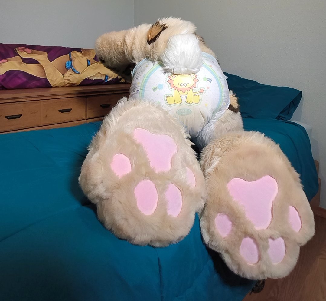 Nabasa Lynx @Moist tweet media