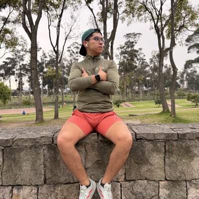 IvanAraqueP's tweet photo. #NuevaFotoDePerfil https://t.co/jRtUVQIOsi