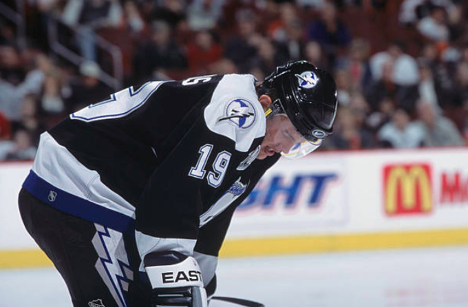 mikecommito's tweet photo. On this day in 2001, the Lightning became the first team in NHL history to lose 50 or more games for four straight seasons #Hockey365 #GoBolts https://t.co/f0SXhymq2y