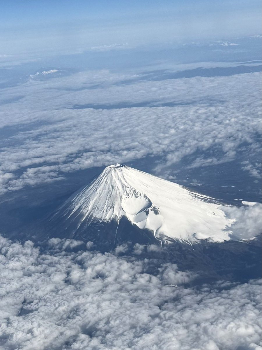 Good morning☀️今日は少し早起きしたのでちょいとそこまで旅に出ます🛩️

1年前に弊社所属歌い手Kogarashiくんがアゲた #レミオロメン さんの名曲カバー、是非ご視聴ください🐈〜🌸

📺「3月9日 / Kogarashi」
youtu.be/bIR88X631Js?si…
（原キーより1音上げ/カラオケ #2 / Key＝G）

#3月9日 #kogarashi