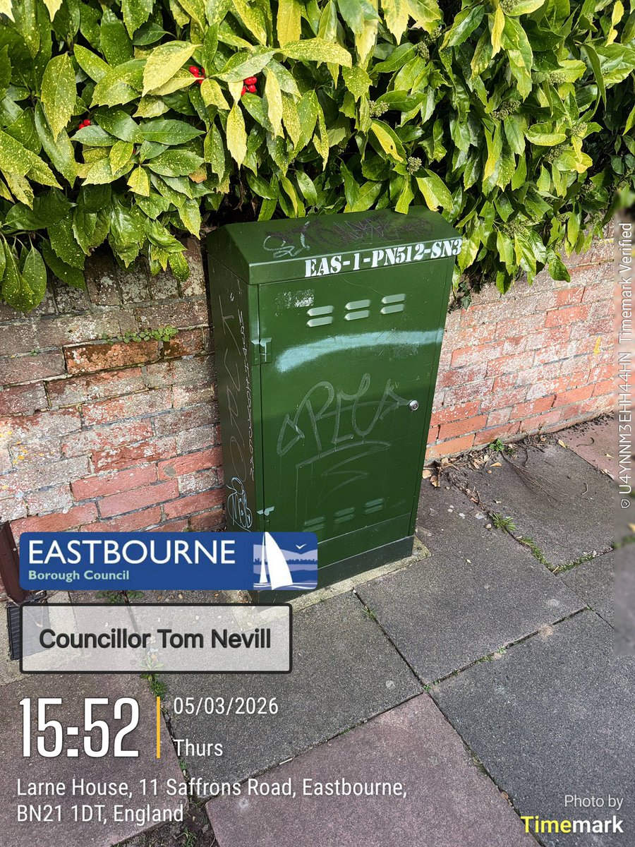 TomNevill3's tweet photo. @CityFibre Outside 28 Saffrons Road,  BN21 1DT there appears to be graffiti on your street cabinet. Please clear when convenient. The what three words are: ///think.count.level https://t.co/o6K2ClPxNg