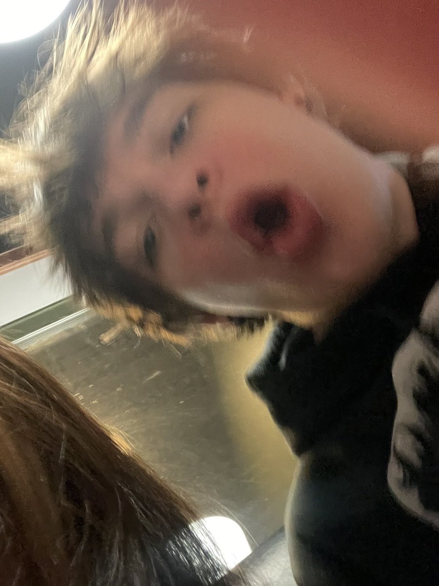 HamSavagee tweet media