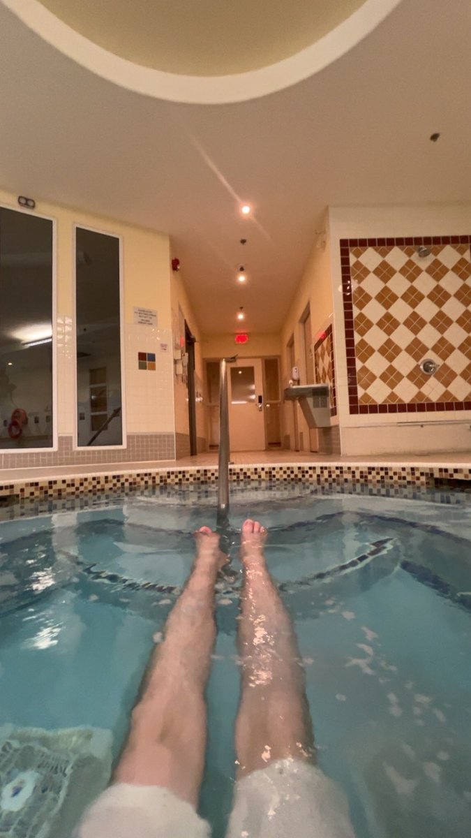 HamSavagee tweet media