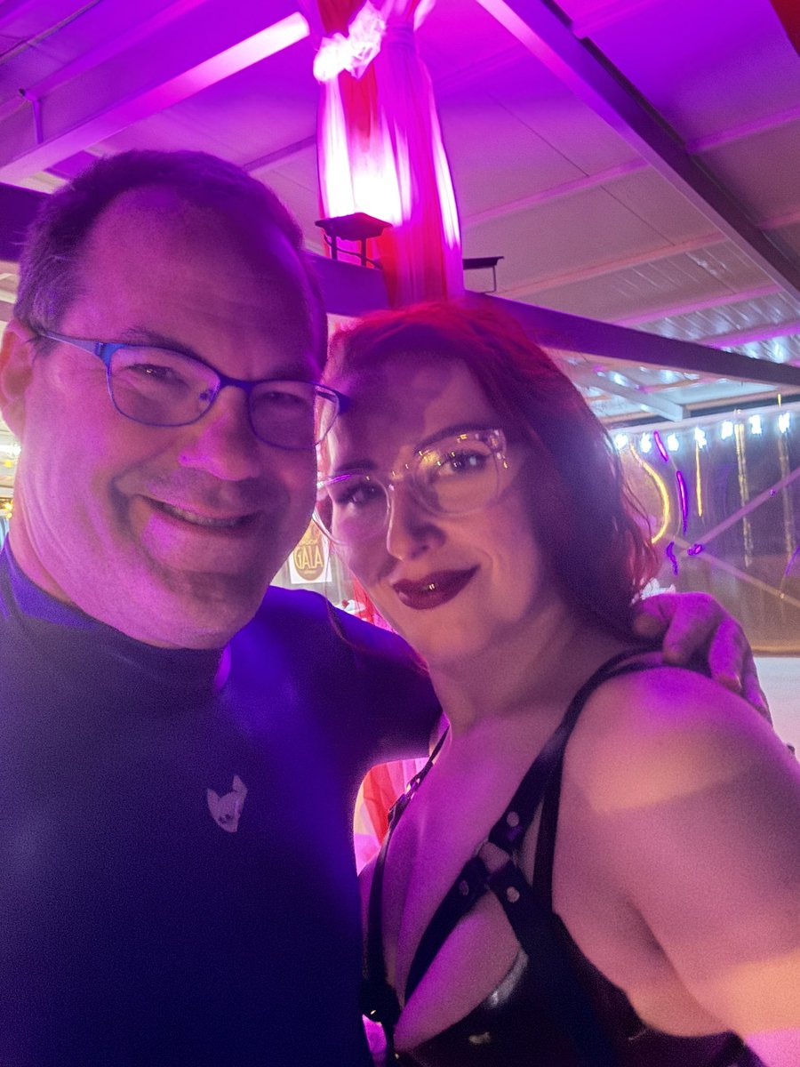 HiThereCatsuit - Podcaster @authkinkypod/Designer tweet media