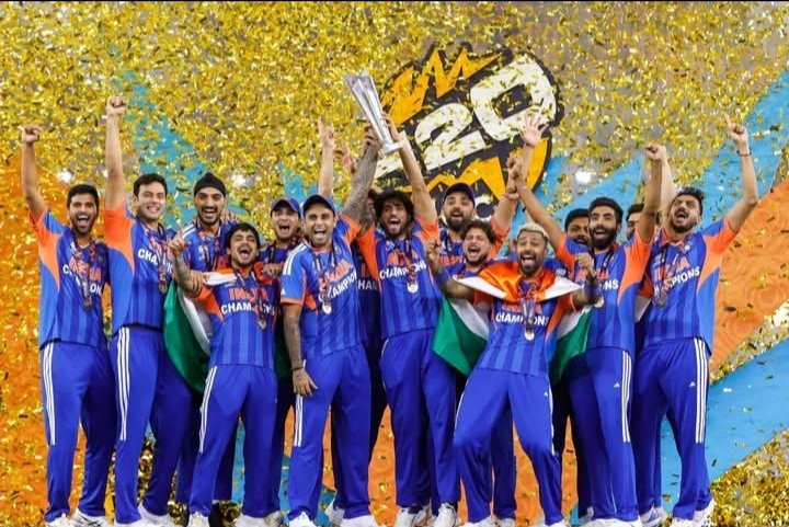 santosh57894062's tweet image. विश्व विजेता भारत का दबदबा कायम है ..!🇮🇳🏆

#T20WorldCup के फाइनल में नरेंद्र मोदी स्टेडियम में उत्कृष्ट खेल प्रदर्शन कर भारत को विश्व विजेता बनाने पर भारतीय क्रिकेट टीम के सभी खिलाड़ियों को हार्दिक बधाई एवं शुभकामनाएं !

#teemindia  #INDvsENG