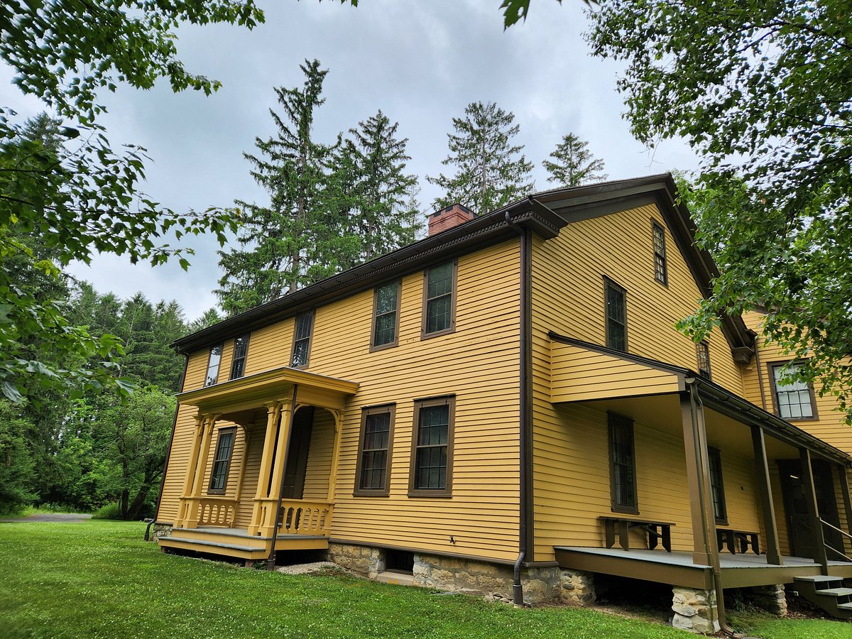 Montana Classical College tweet media