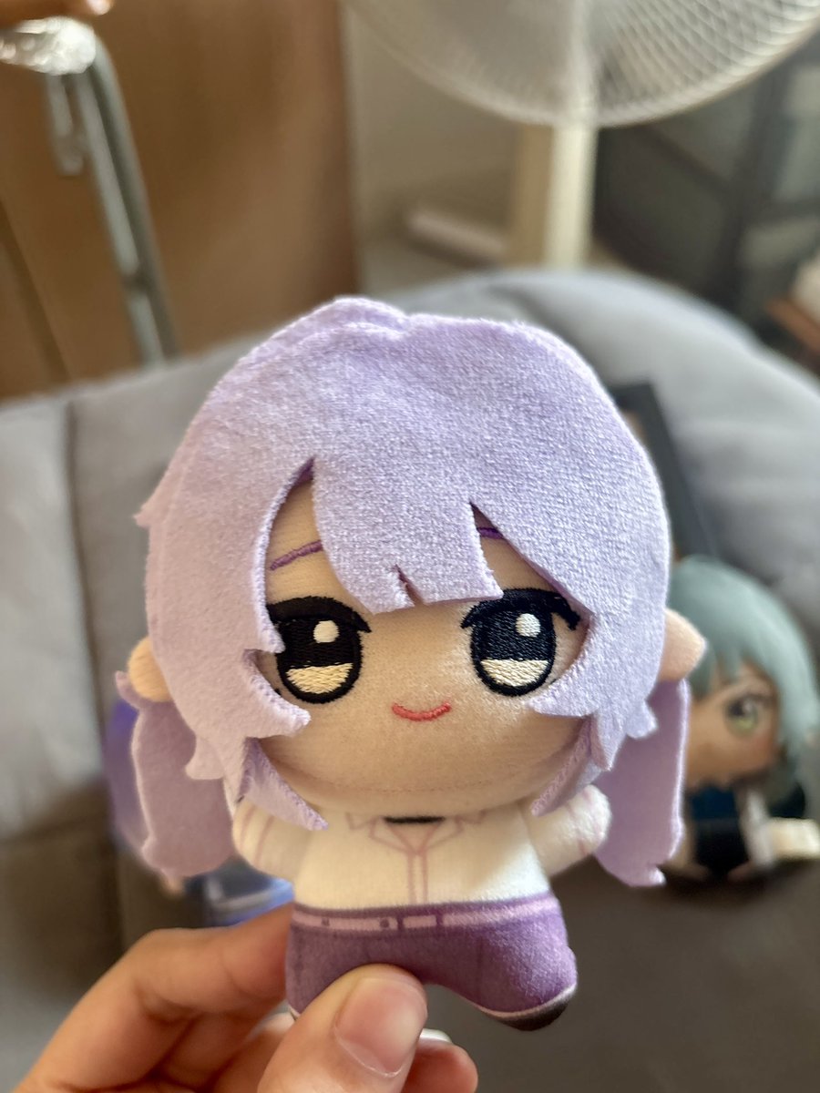 7irin_'s tweet photo. I forgot to show everyone my misaki nui!!! I’ve had it for a while now🤧 It’s really cute.. even though the hair color isn’t exactly the same, it’s still kind of the same tone https://t.co/INuDnnIrKX