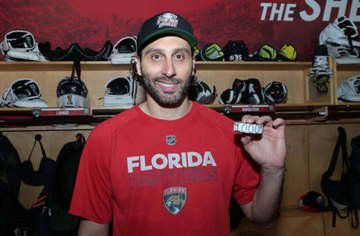 mikecommito's tweet image. On this day in 2018, @strombone1 became just the third goaltender in NHL history to play 1,000 career games. Luongo made 26 saves in the Panthers' 3-2 win over the Bruins #Hockey365 #TimeToHunt