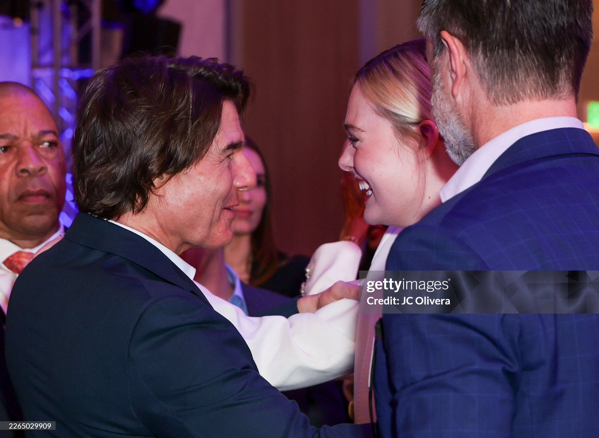 TCNews62's tweet image. NEW
Tom Cruise at the 53rd Saturn Awards in Los Angeles.
#TomCruise