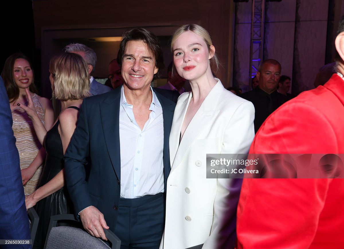 TCNews62's tweet image. NEW
Tom Cruise at the 53rd Saturn Awards in Los Angeles.
#TomCruise