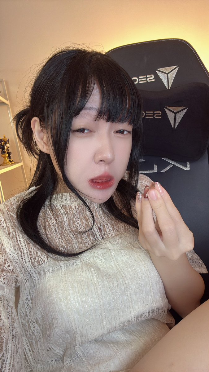 Jennifer Theresia tweet media