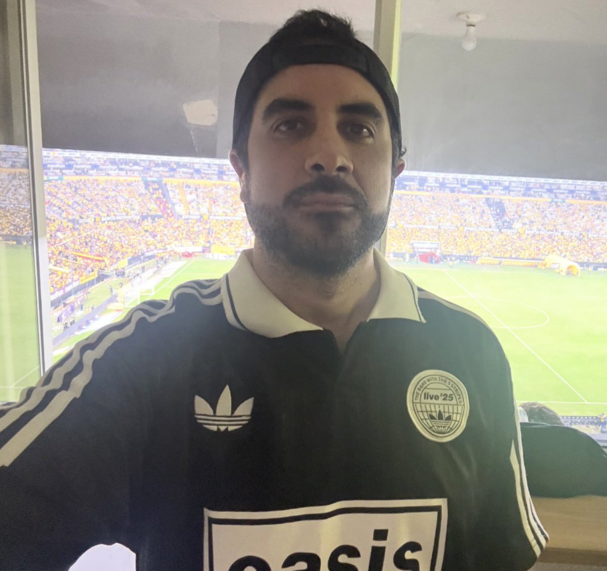 En las malas a todas partes, las buenas ya van a venir.
.
.
.
.
.
CLUB SPORT EMELEC