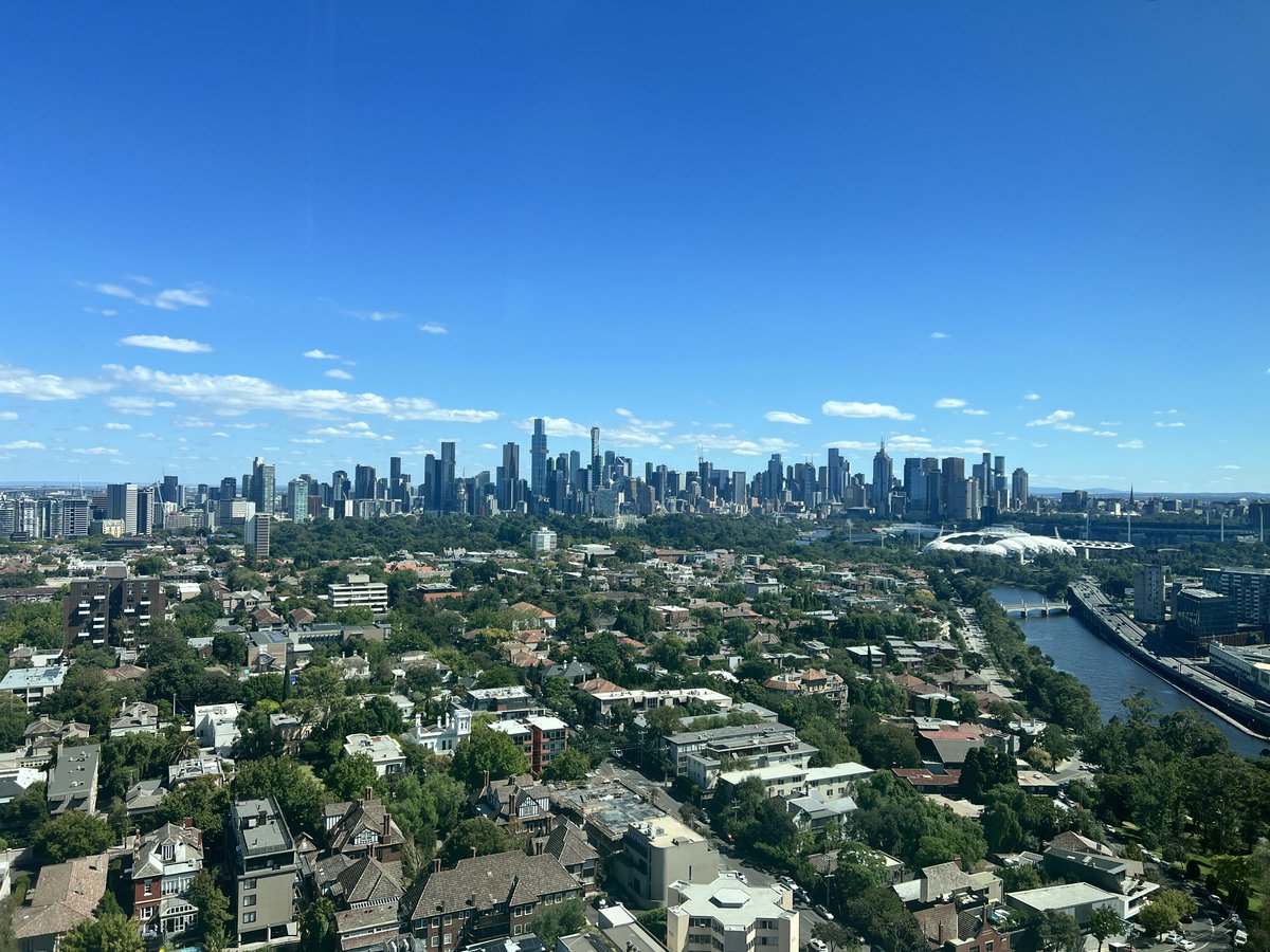 Grænn Next Eurofurence tweet media