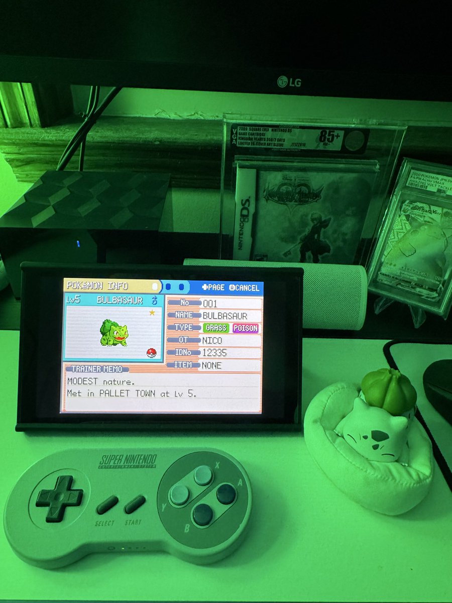 Deamicis98's tweet photo. FINALLY!🍀￼
60 hours later we have shiny bulby!
my first old school shiny hunt, this was no joke!  #Pokemon #leafgreen https://t.co/hiAD9TRw6u