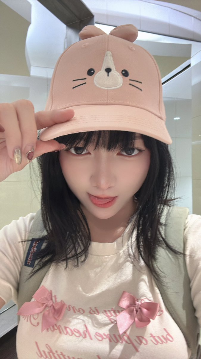 Jennifer Theresia tweet media