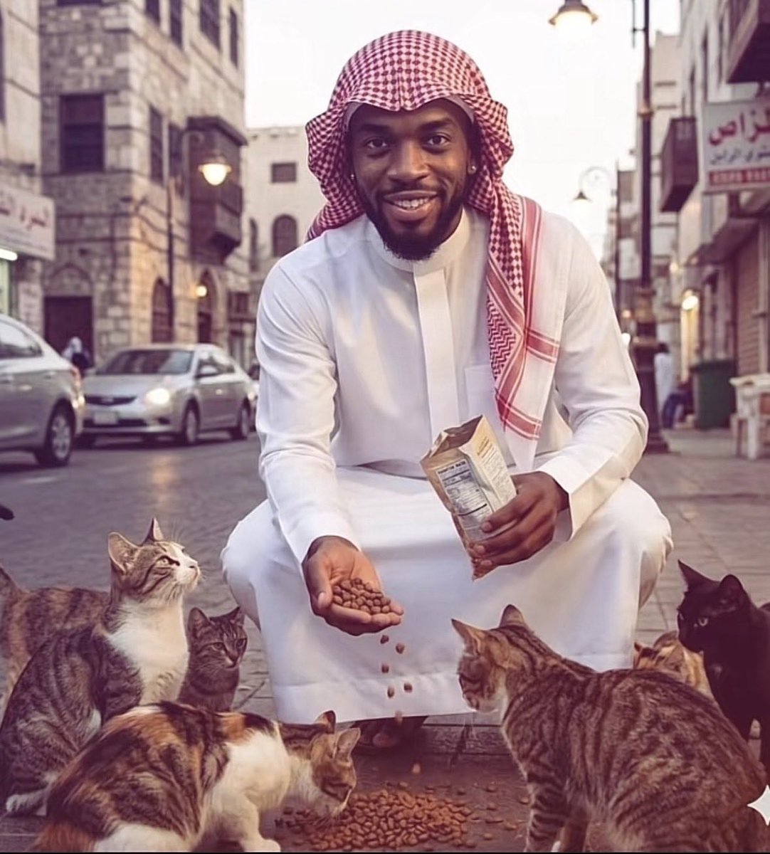 87_adell's tweet photo. @ivantoney24 have you seen this 🤣. Alahli fans are defending you on a sarcastic way. https://t.co/jw815ok347