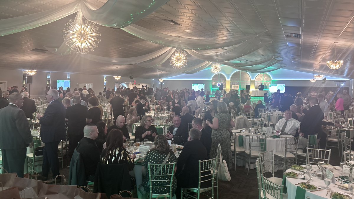 EarsToU's tweet photo. Thank you and God bless you is the first thing I want to say to everyone to supported the Ears To You Green & Gold Gala!  It is truly with His guidance and blessing that this incredible event takes place every year...and every year we surpass our guest count and fundraising goal!  💚

We raised $34,520 for the Dessert Auction ALONE!  WOWZA!  So many more deserving college and trade school students will benefit from YOUR generosity!

Sharing just the few pics that I have from the night and we will get more soon from our amazing photographer Markus.  📸

The love and celebration in the room for our 8 inspiring Honored Cancer Survivors was palpable and emotional!  So fun to see family and friends get pumped for their peeps!  🙌

Remember that scripture tells us in Proverbs 18:21: “Death and life are in the power of the tongue, and those who love it will eat its fruit.” Words don’t just describe your reality: they shape it.  Speak it out like God has already answered it!  #joyandhope