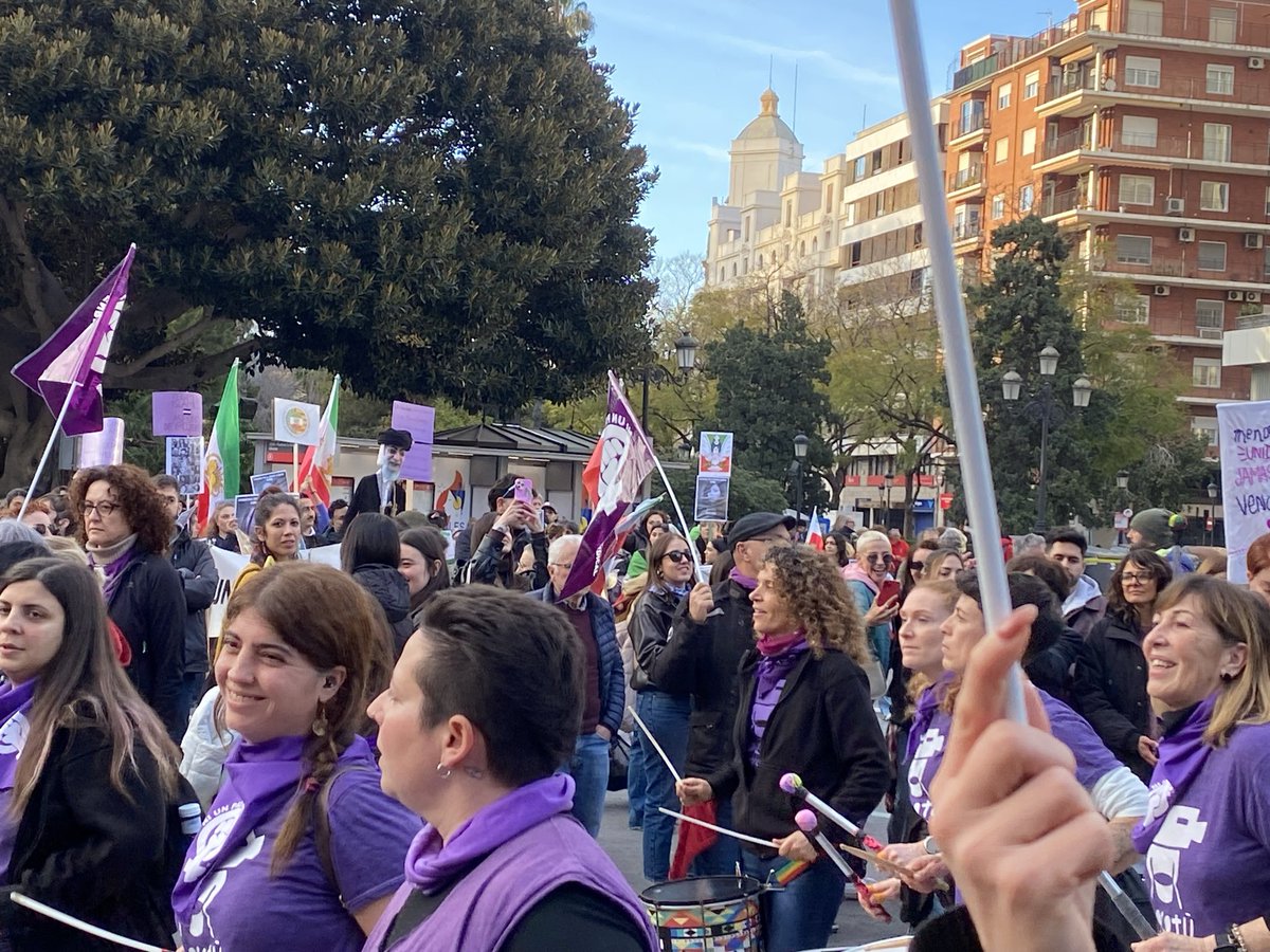 Manuela Latorre🍏 tweet media