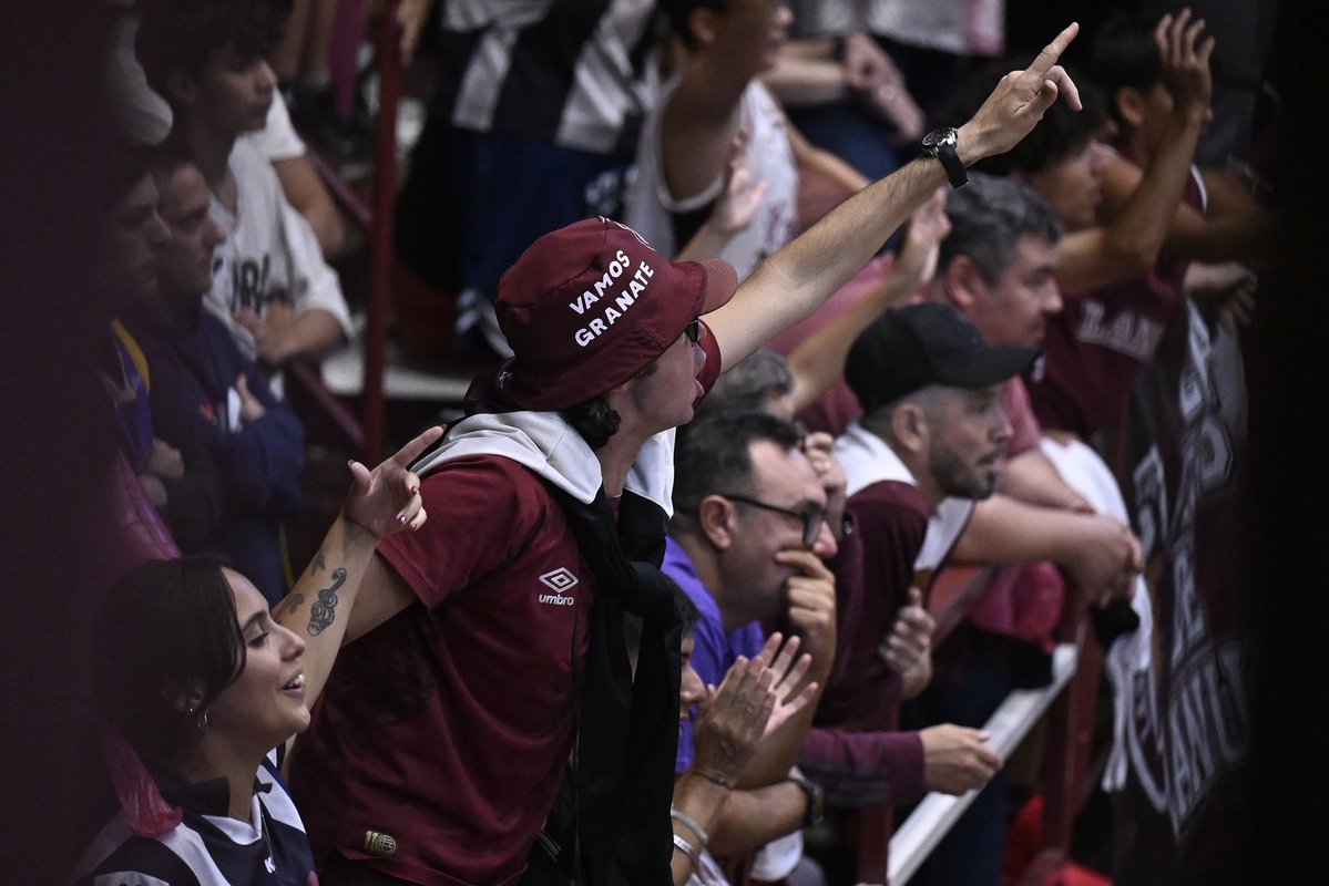 FINAL: GANAMOS GRANA ⏱️ Lanús 90-86 Quilmes (MDQ)

⛹🏻 Roquez Johnson: 21 puntos

🏆 Liga Argentina 2025/26
📌 Fase Regular - Conferencia Sur

🔜 Gimnasia La Plata: este martes a las 20:30, como visitantes

#LanúsBásquet 🇱🇻🏀