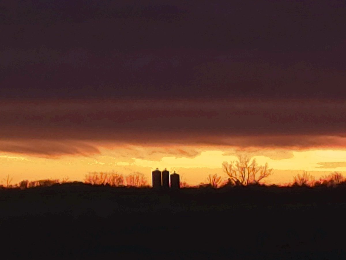k8thnote's tweet photo. Beautiful Sunset https://t.co/sesAvUPHV9 https://t.co/aXyWAiF3wz