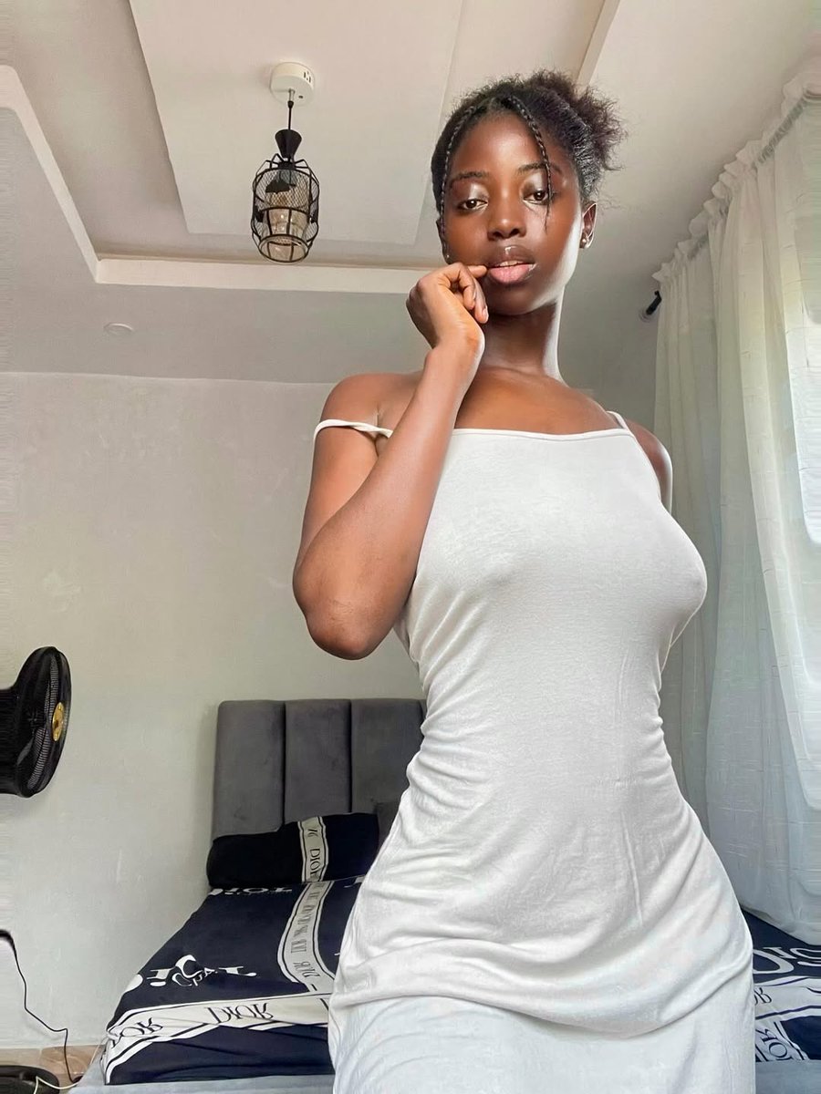 DIVINE ☃️ tweet media