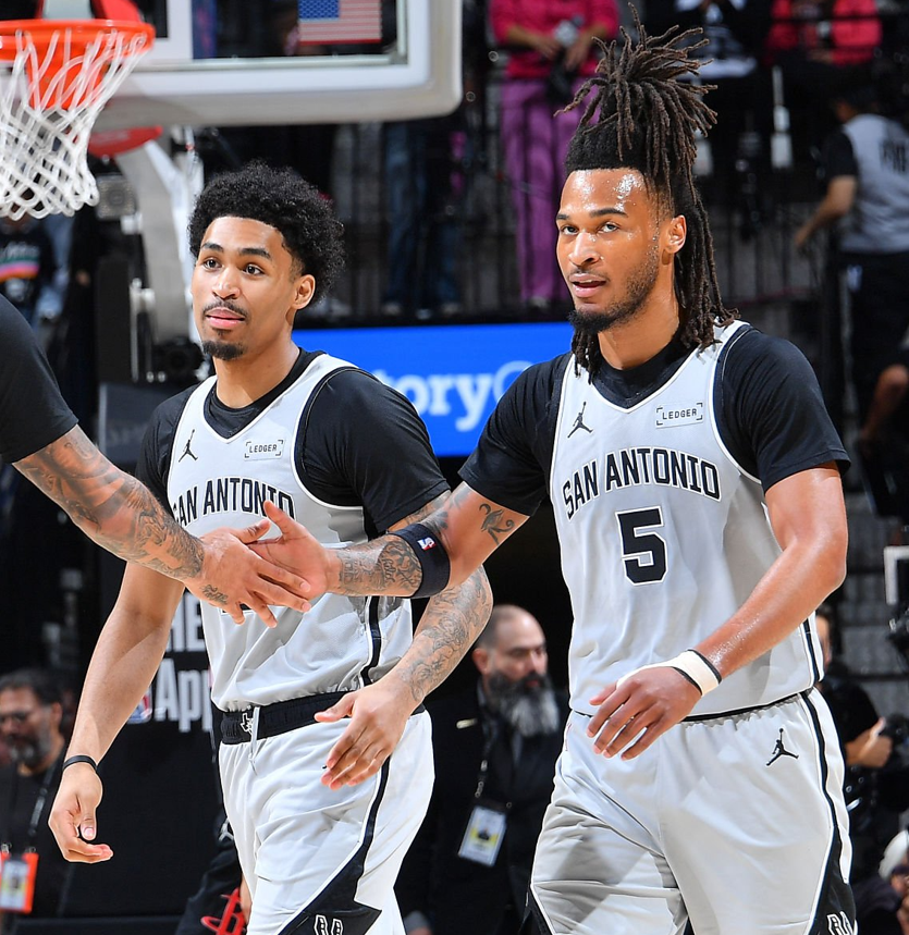 50 Nuances 🇺🇸🏀 tweet media