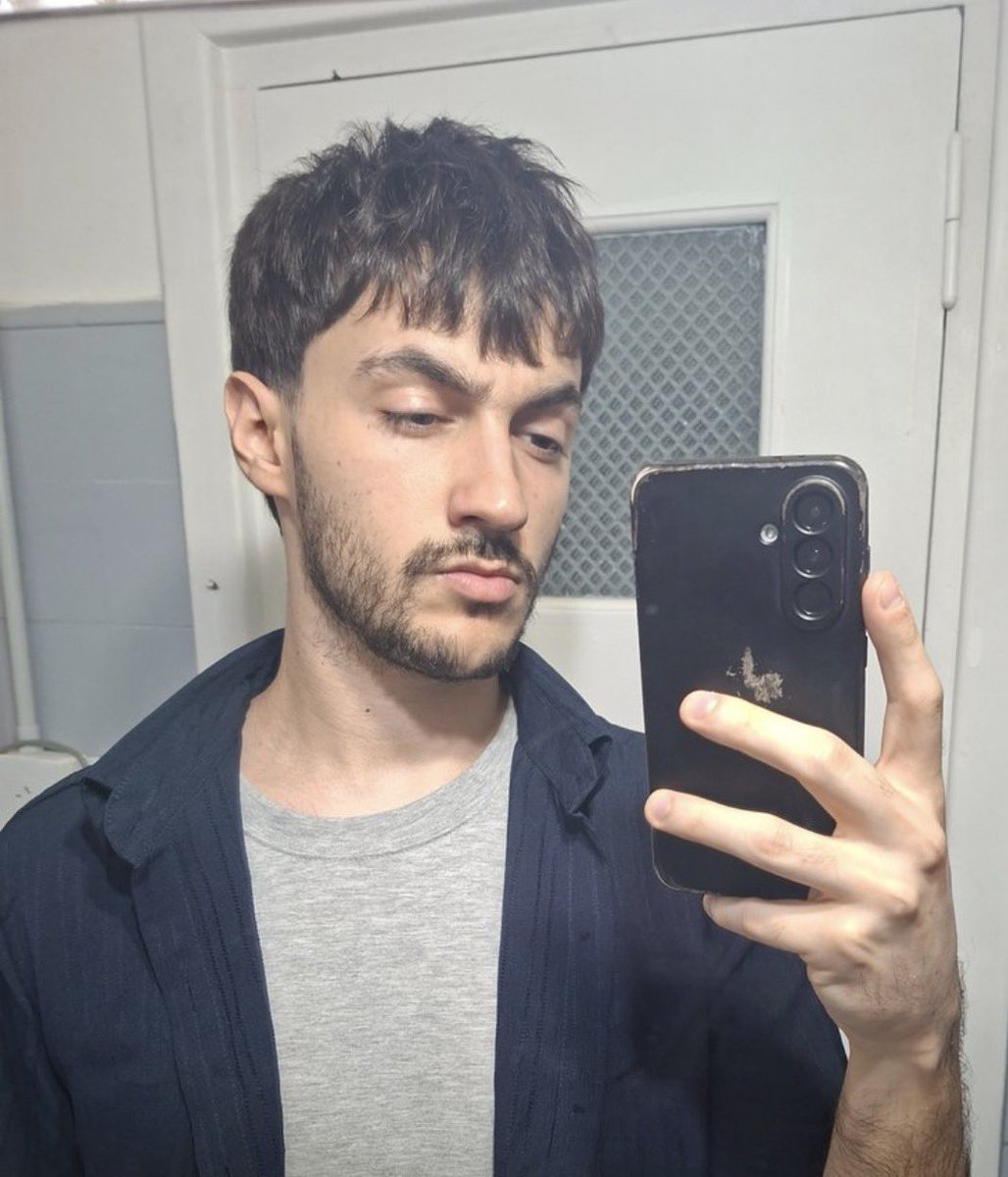 Sasha Ferro tweet media