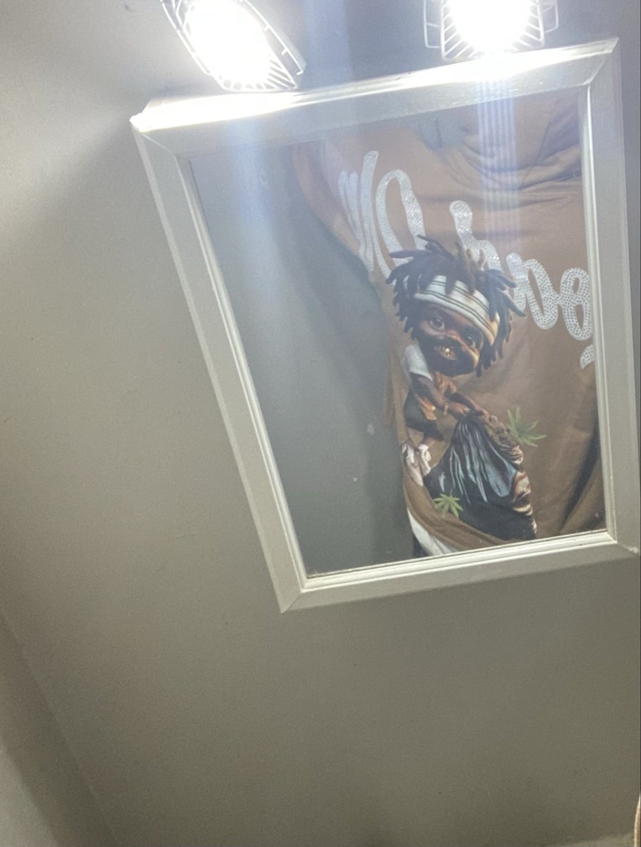 HeIsKarmaa's tweet image. I honestly let my swag do the talking #LoadUp ⛽️