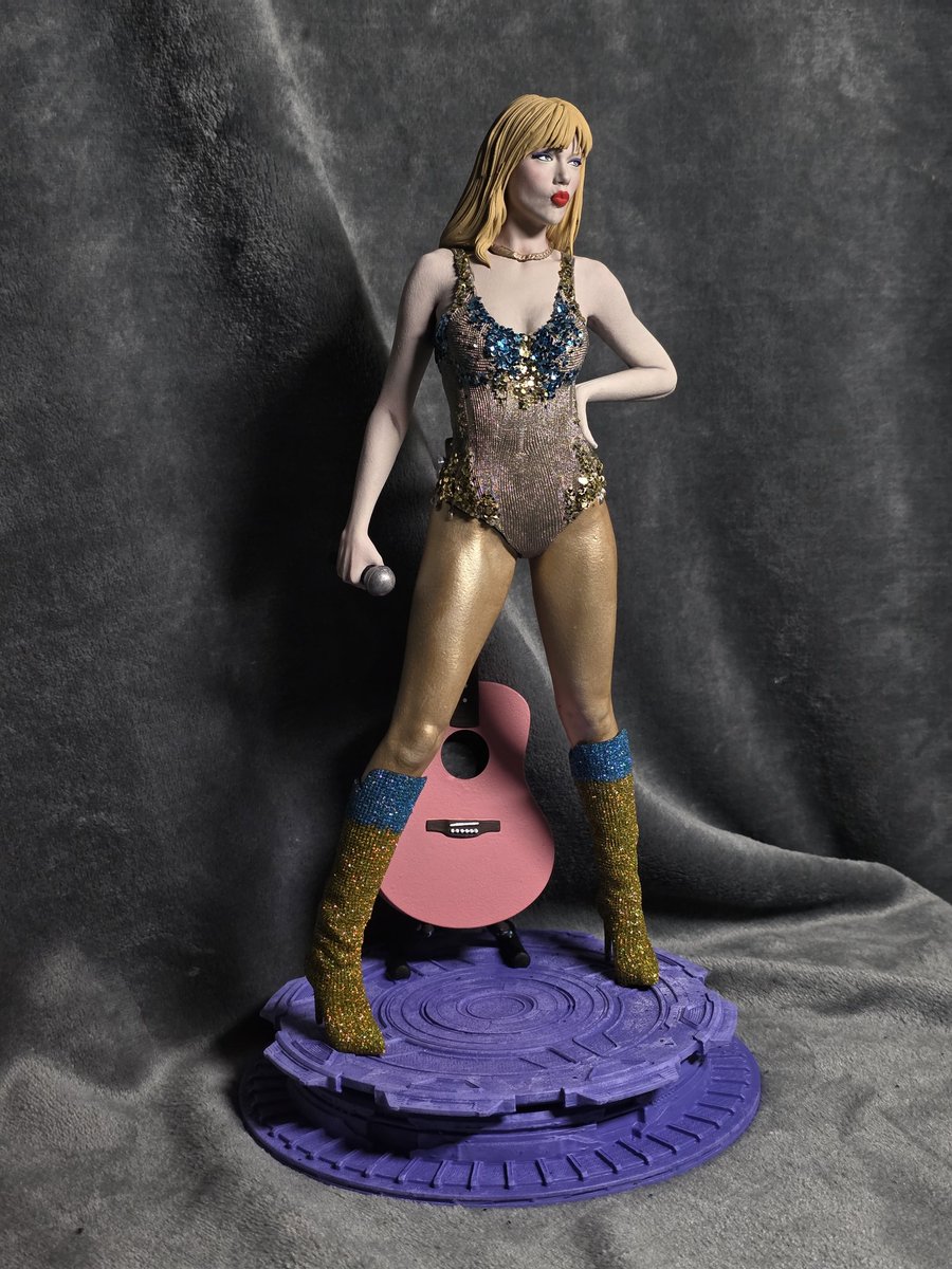 paintwithlinx's tweet photo. Modeled by @vx_labs  dont worry more versions in the work ;) #taylorswift #swiftie #swiftieforever #musician #smallbuissness https://t.co/hrYBEjswxZ