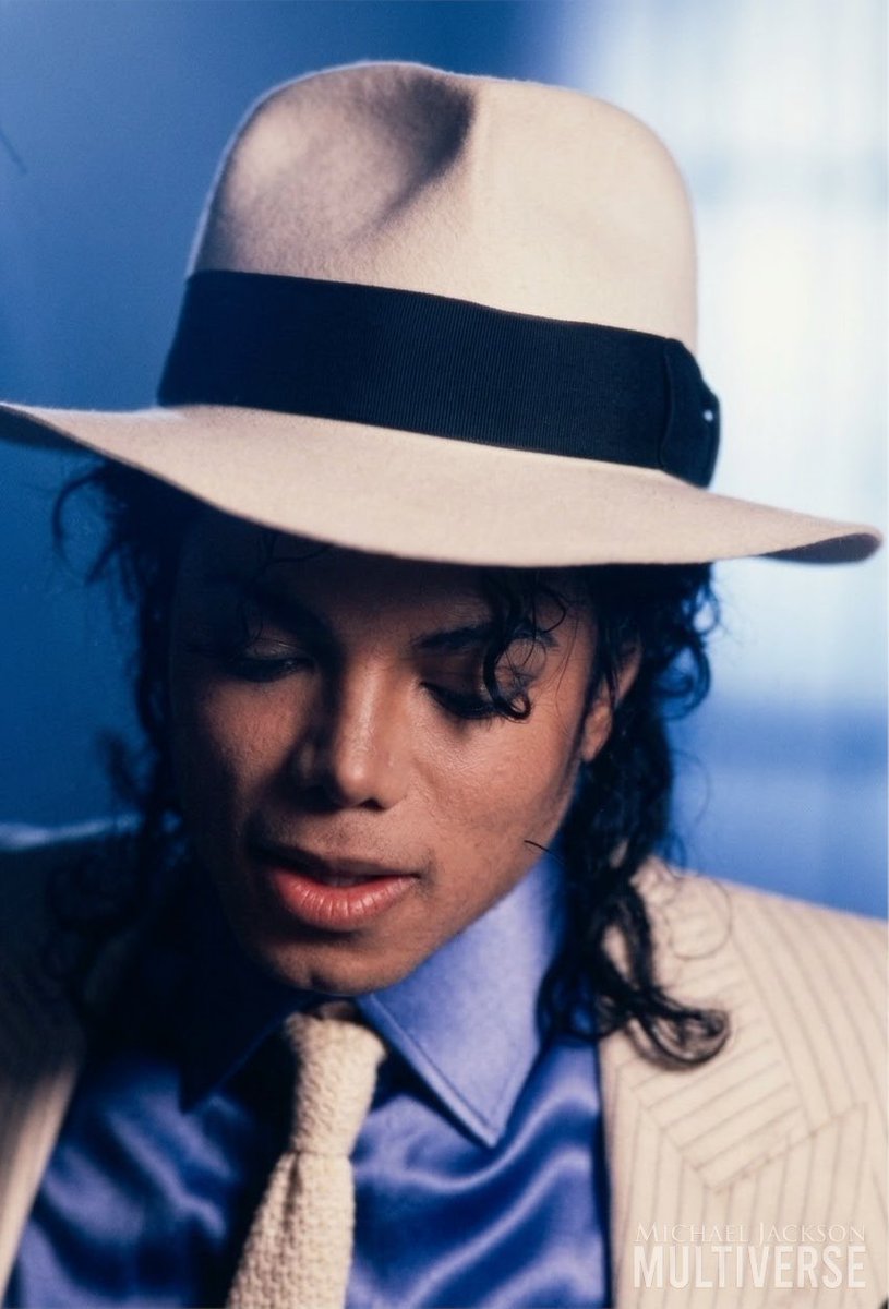 Rare photos of Michael Jackson during the filming of Smooth Criminal. (restored) 

#MichaelJackson #SmoothCriminal #Moonwalker #MJJ