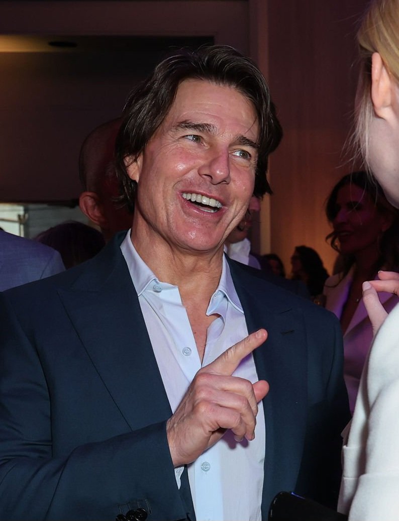 Tom Fucking Cruise is back 😁