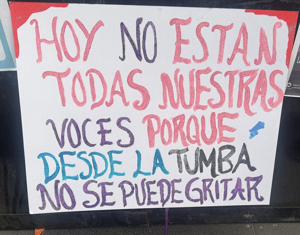 OralidadFamDF's tweet photo. A esto te refieres cuando dices que las mujeres ya no lloran, verdad @Claudiashein? https://t.co/bGuRJvHIYl