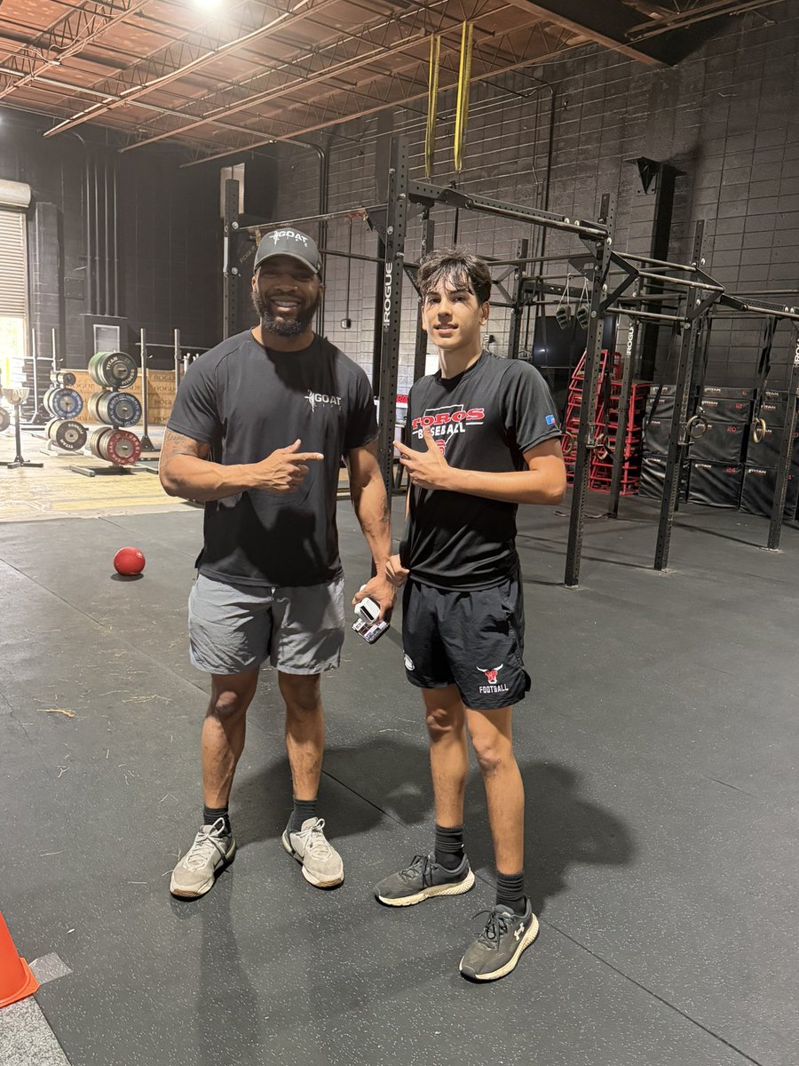 Nate_Kyle10's tweet photo. Great training today @CoachRique at GOATLIFE Performance! https://t.co/xH9TnqBckN
