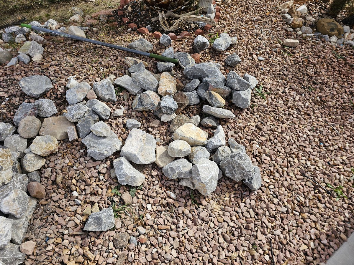 dannyoneofmany's tweet photo. #WeekendVibes #Gardening
#DIY #OutsideFun #Flowers
Rock Spiral With #Flowers
We Need Some Gnomes Too
#SpringForward #SpringFever https://t.co/UvKt35OXLo