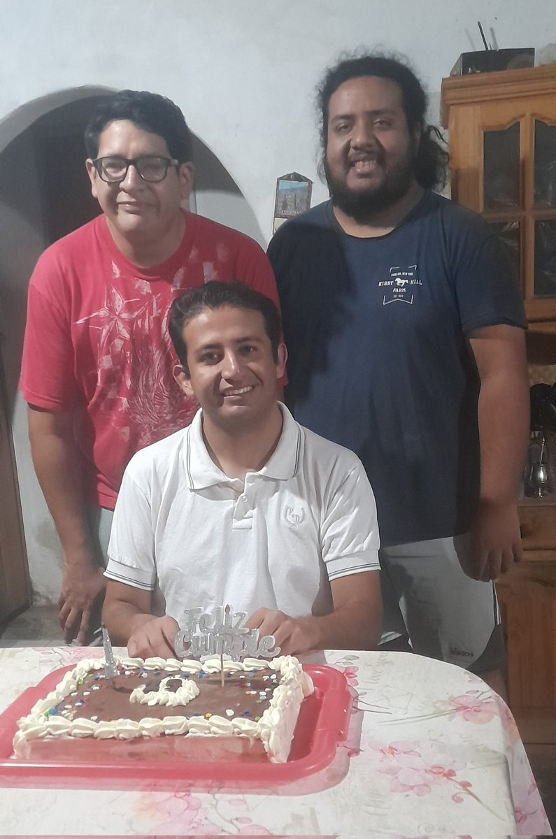 FELIZ CUMPLEAÑOS GUILLE!!
QUE SIEMPRE SEAS FELIZ HIJO...
FELICES 25 AÑOS!!🥳🥳🥳🎂