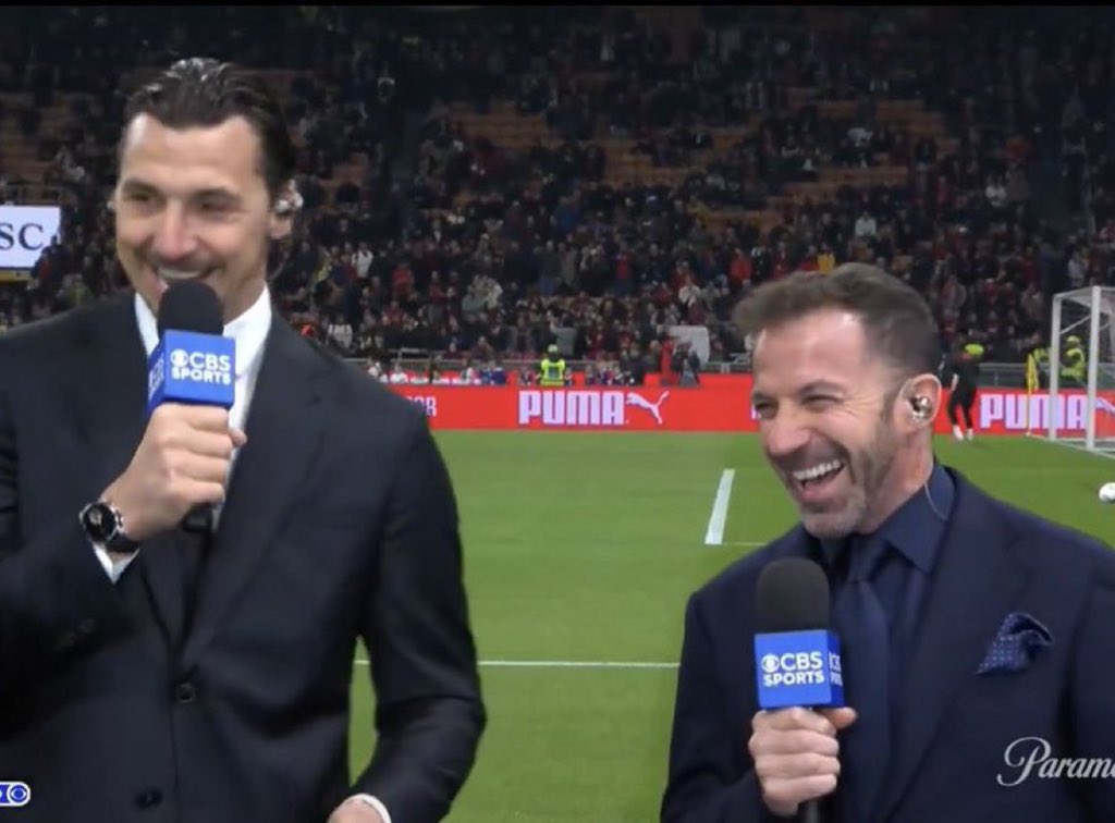 CalcioHEAT's tweet photo. "Este era mi ídolo cuando vine, y luego, de repente, estaba en el vestuario con él".

Zlatan #Ibrahimović mostrando amor a Alessandro #DelPiero ♥️

#JuventusPisa #JuvePisa #Juventus #Juve #ForzaJuve #FinoAllaFine #VecchiaSignora #Jeep #VisitDetroit #UCL #ChampionsLeague #FIGC https://t.co/eN5iY2tAMT