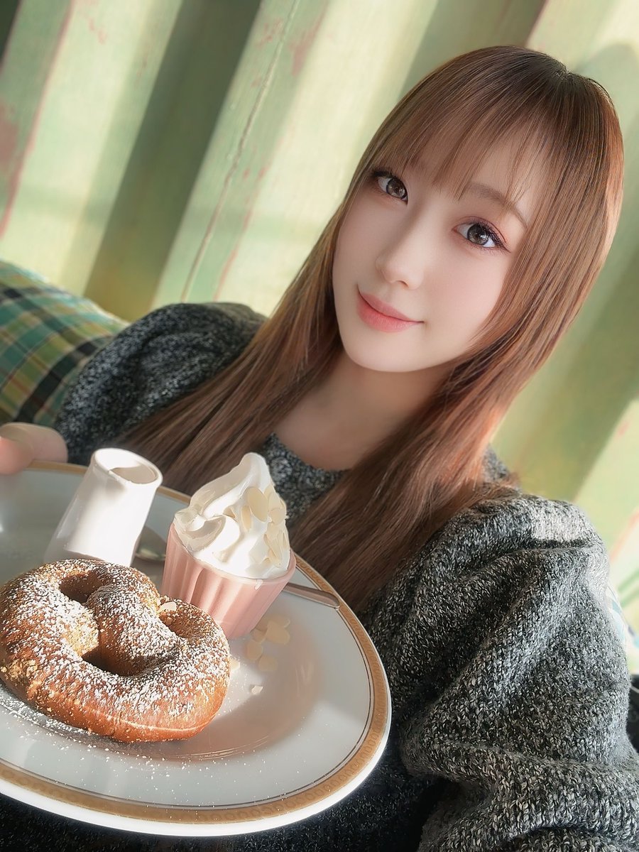 本日(3/9)のセットリスト⬇️
🎀1部
ビヨンセ
会いたかった
EXPRESS
キュースト
GS
WWT
🎀2部
吉原炎上
ヘビロテ
Burlesque mix
うまぴょい
キルディス
EDD
🎀3部
バブル👑
君好き
New smooth
ラブマ
Bad Romance

週初め！今週もよろしくお願いします💗