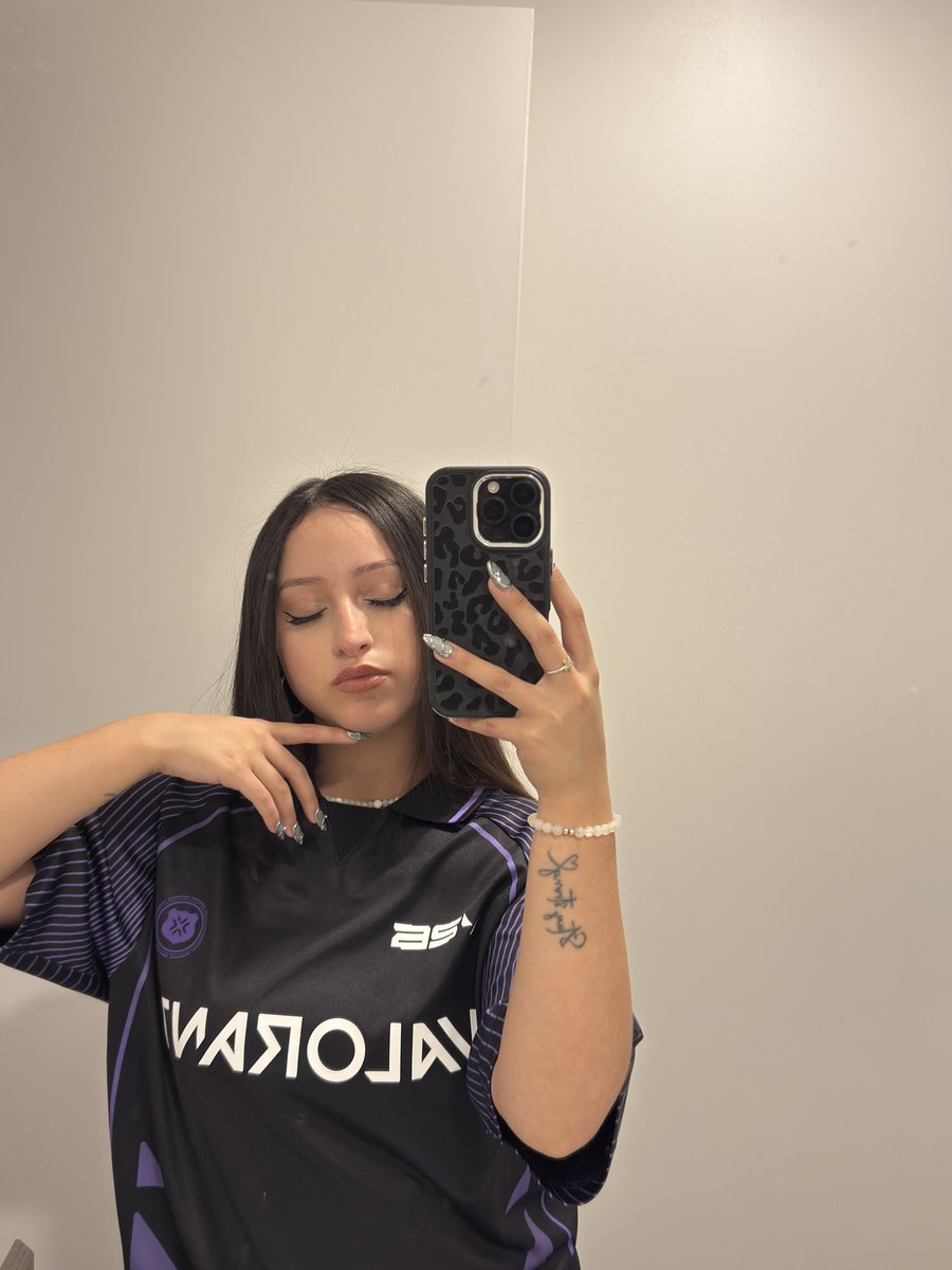 Florencia Verlaine tweet media