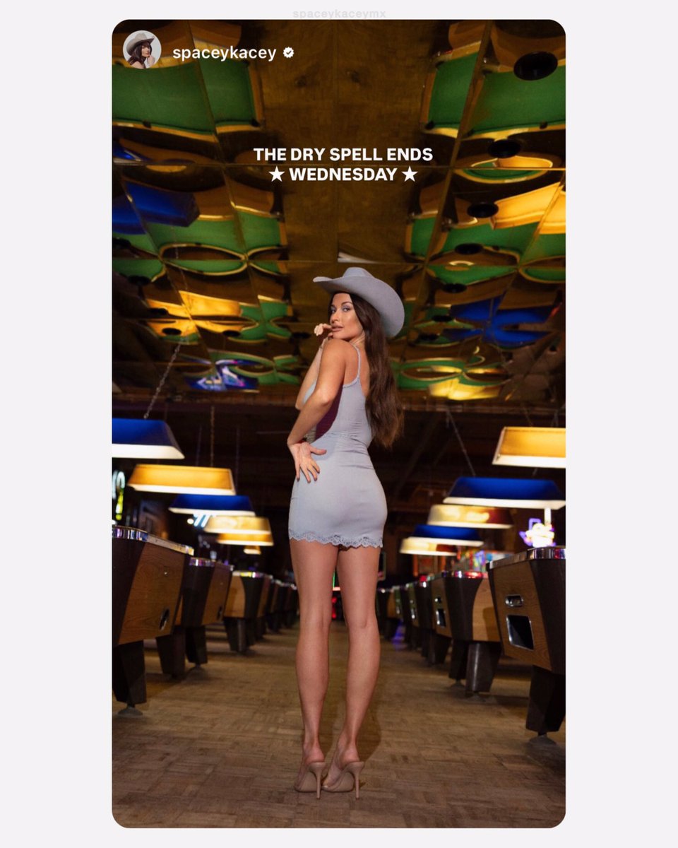 spaceykaceymx's tweet image. ⭐️THE DRY SPELL ENDS WEDNESDAY⭐️ @KaceyMusgraves ¡¡estamos listos!!