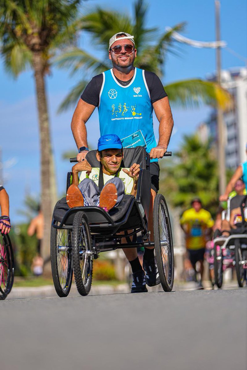 Hoje tive uma experiência fantástica na minha vida, participei do projeto @emprestominhaspernas da cidade de Santos, na corrida hoje de 10km em Praia Grande! 

Sensacional a minha sensação em poder está levando o meu parceirinho Danilo Monteiro😀👊🏼vc é espetacular 🇧🇷😀👊🏼!